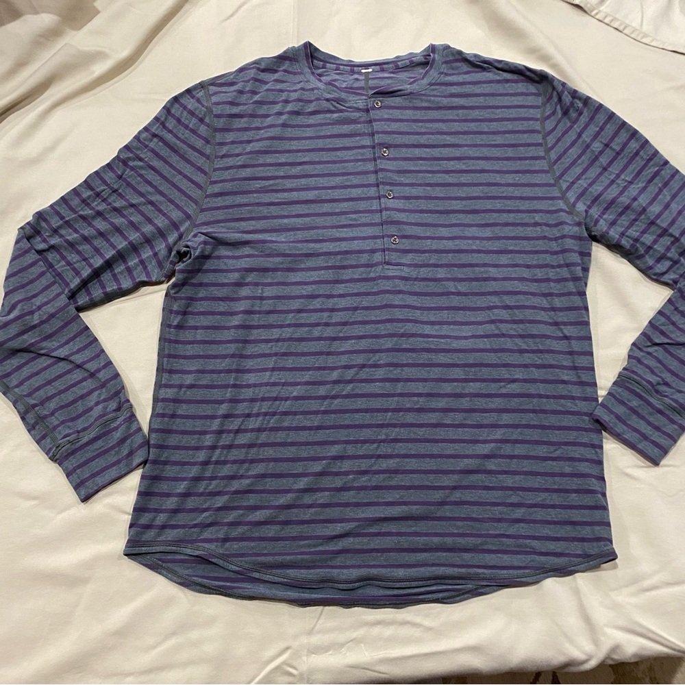 EUC Lululemon long sleeve shirt gray with purple stripes sz XL
